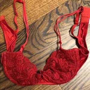Vintage Victoria’s Secret Demi embroidered bra